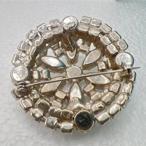 Vintage Rhinestone Brooch Flower Pinwheel Marquise Clear Crystals Silver Tone - Picture 7 of 7